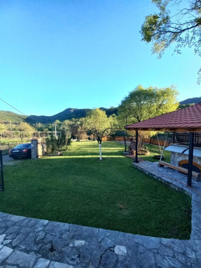 T-A Apartment Rijeka Crnojevica Phòng bức ảnh