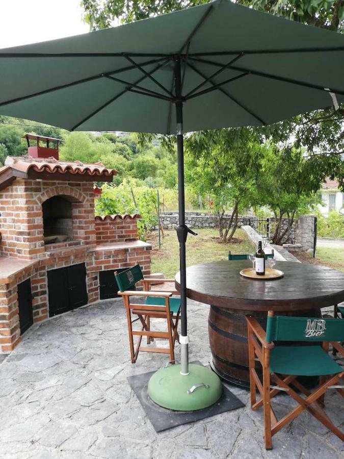 T-A Apartment Rijeka Crnojevica Ngoại thất bức ảnh
